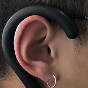 老师脱👙让学生摸🐻流片
